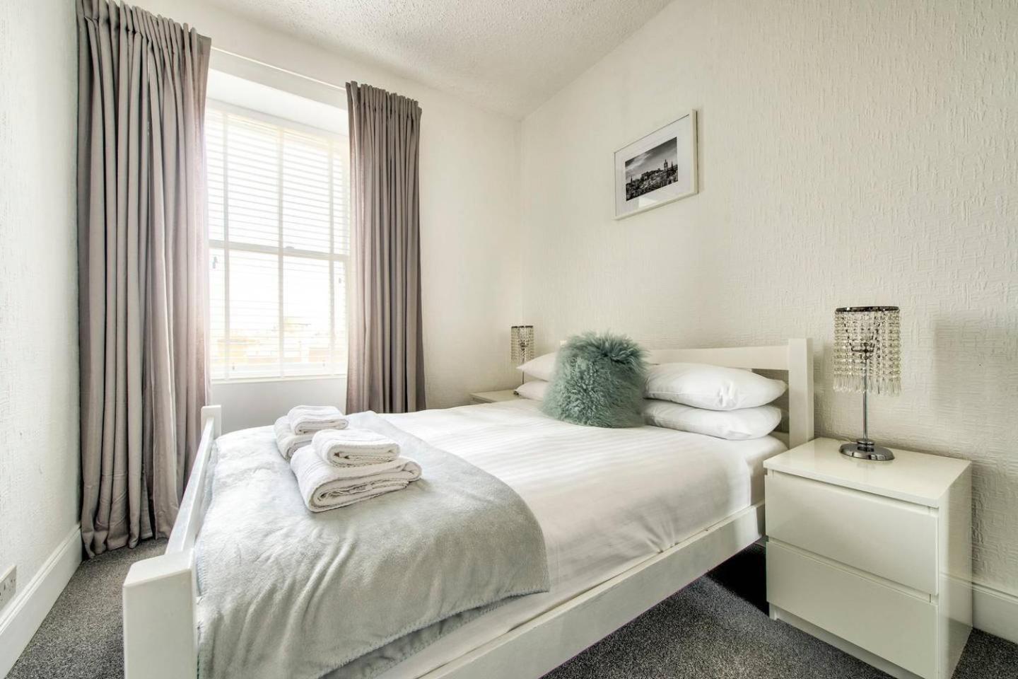 Guestready - Modern 2Br Home On The Royal Mile! Эдинбург Экстерьер фото