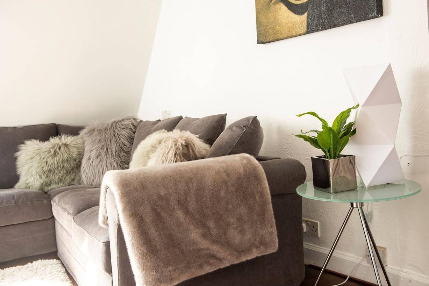 Guestready - Modern 2Br Home On The Royal Mile! Эдинбург Экстерьер фото