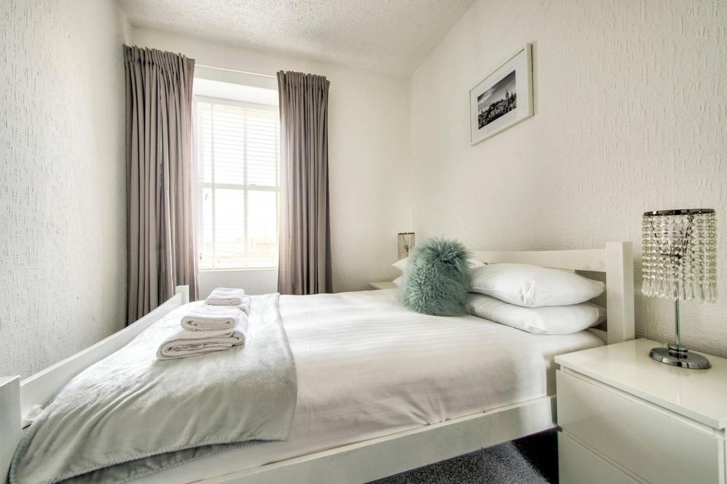 Guestready - Modern 2Br Home On The Royal Mile! Эдинбург Экстерьер фото
