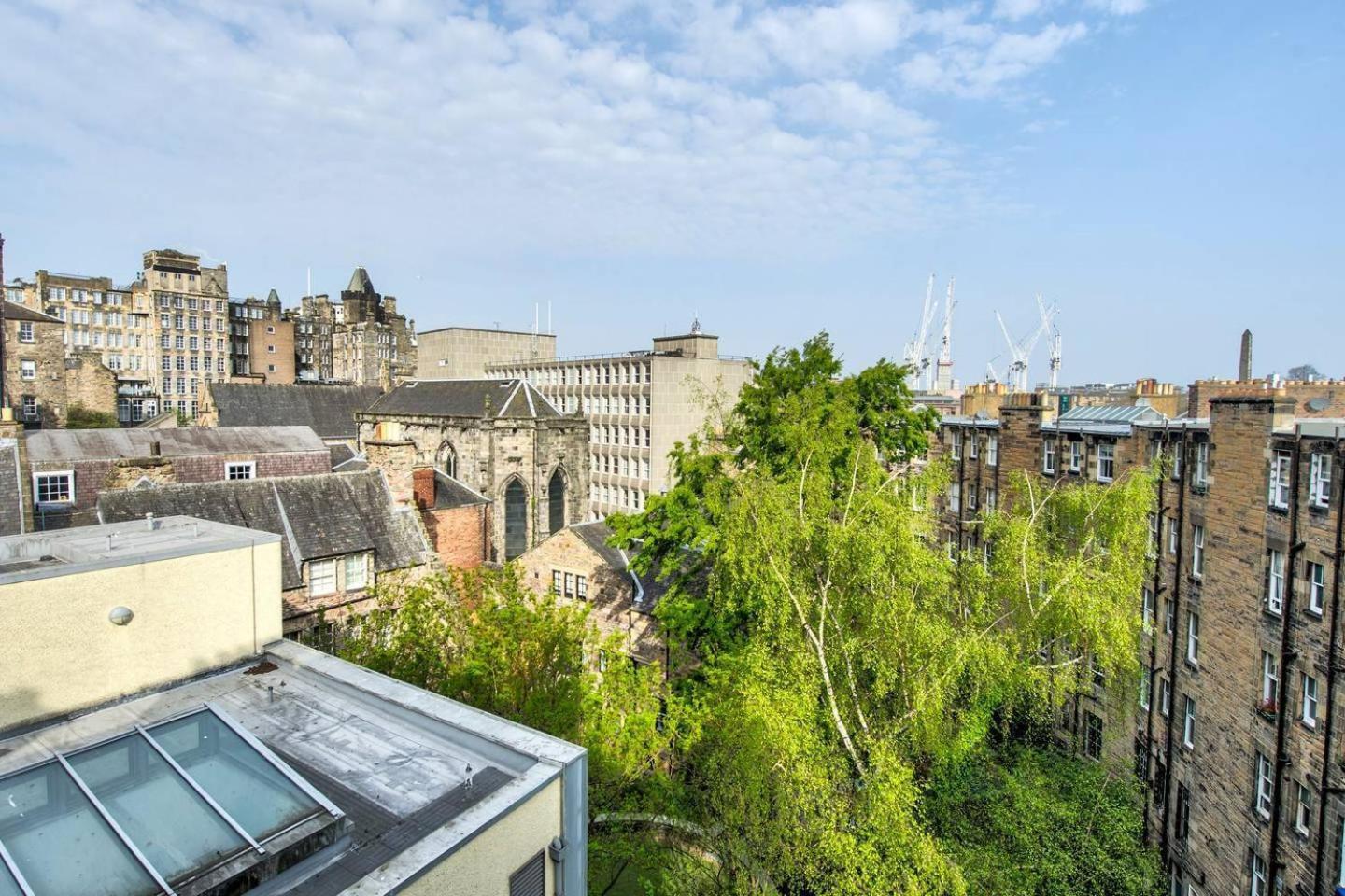 Guestready - Modern 2Br Home On The Royal Mile! Эдинбург Экстерьер фото